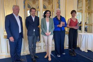 Photo-remise-prix-1-immeuble-1-oeuvre-Toit-et-Joie